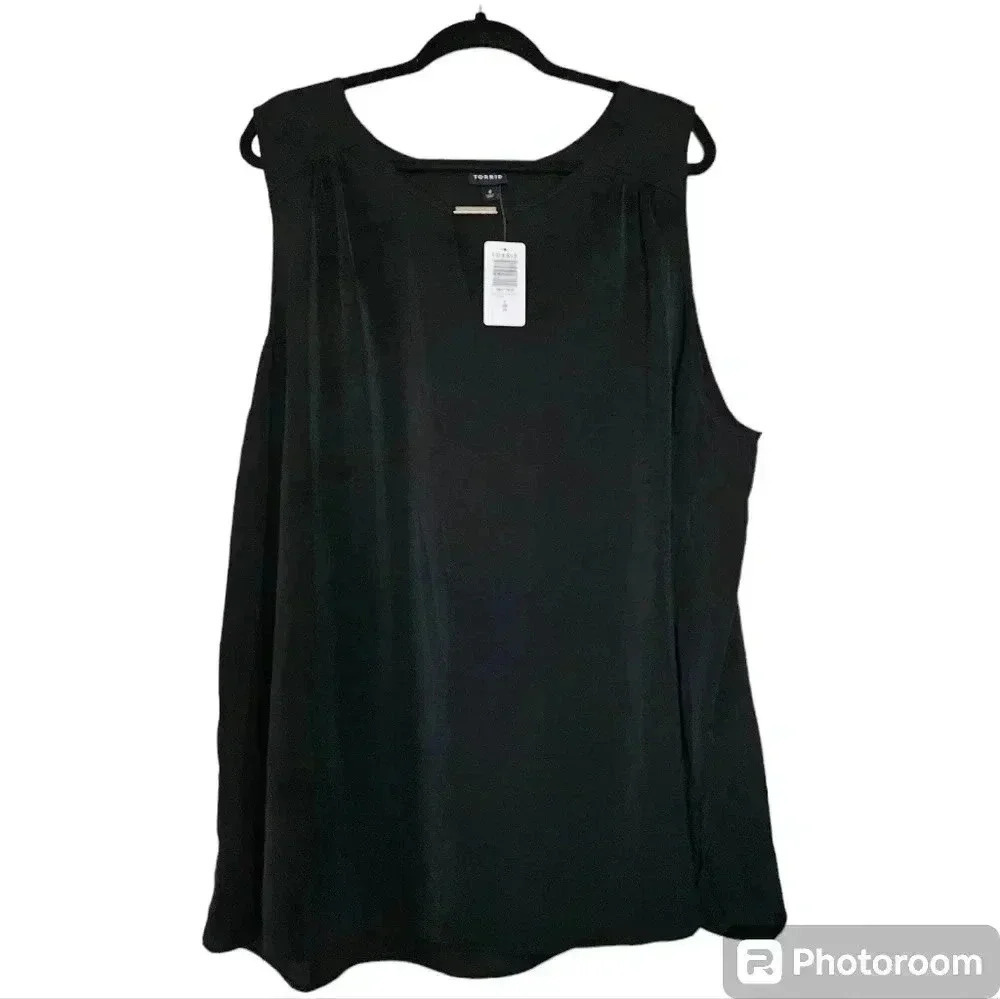 Torrid Sleeveless Flowy Tank Blouse Black (sz 4/4x/26) NWT - Picture 1 of 4
